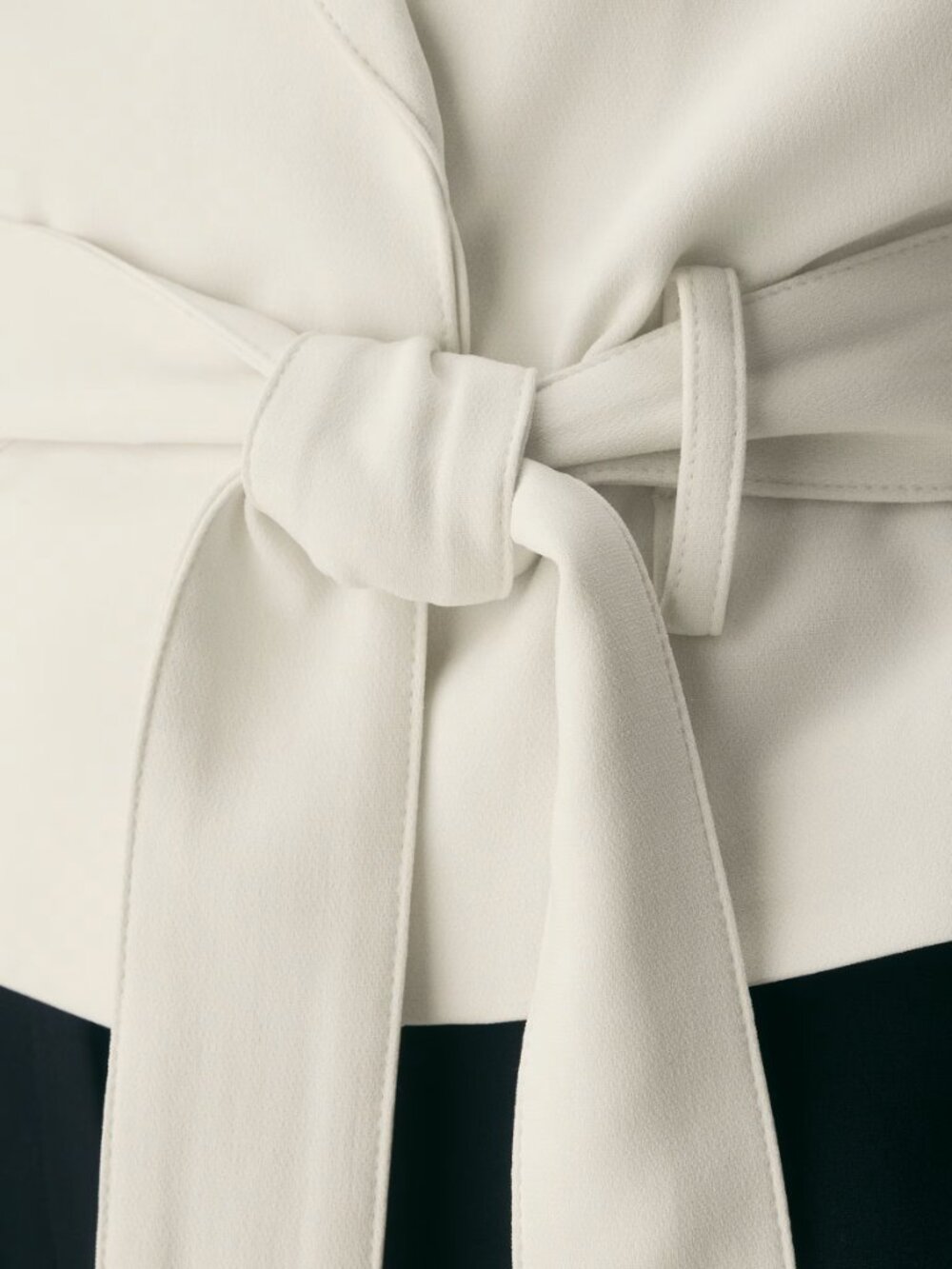 ARITZIA Postage Trench Coat - Picture 6 of 16